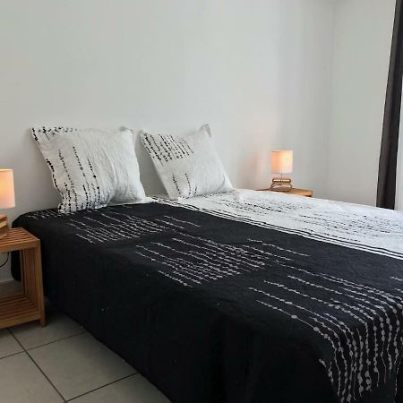Meublé Homard avec jacuzzi et vue mer Saint-Gilles-les-Bains Exterior foto