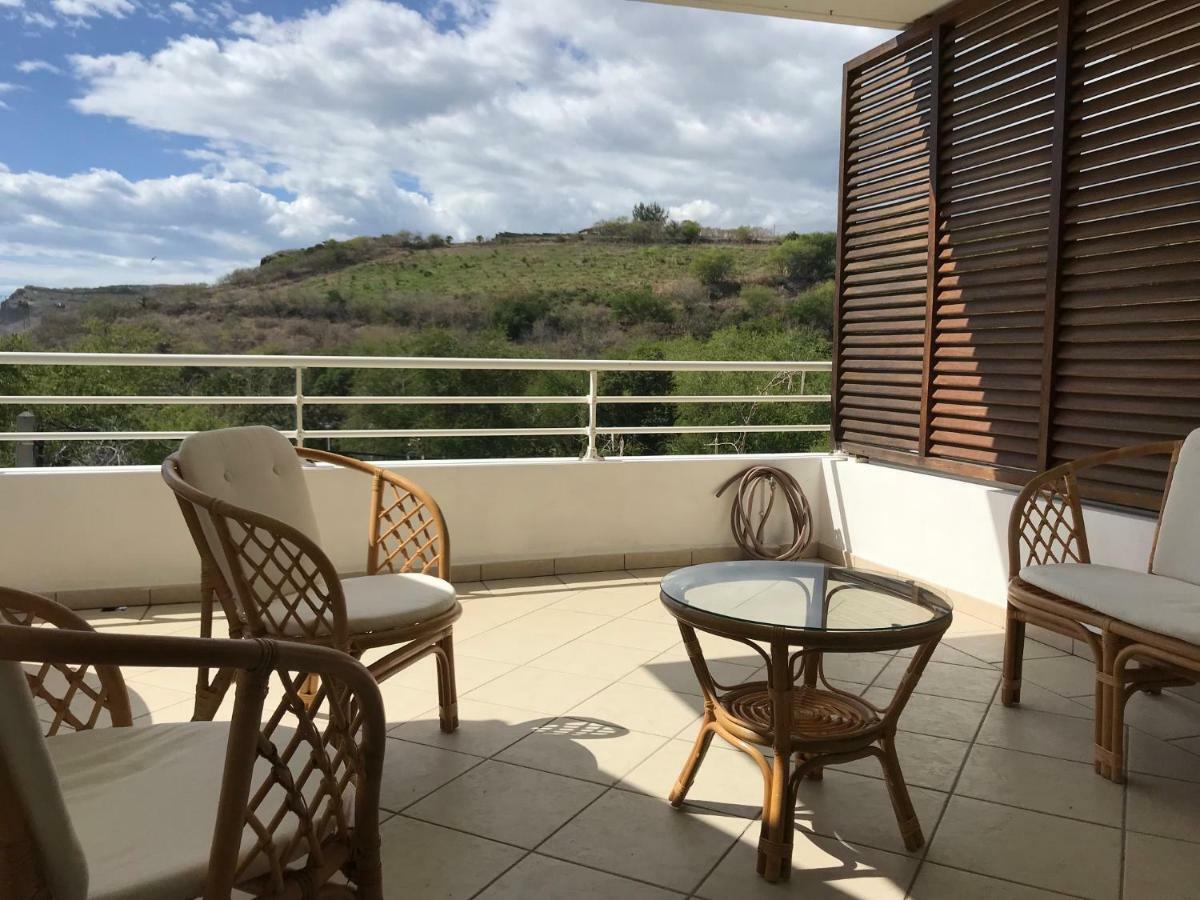 Meublé Homard avec jacuzzi et vue mer Saint-Gilles-les-Bains Exterior foto